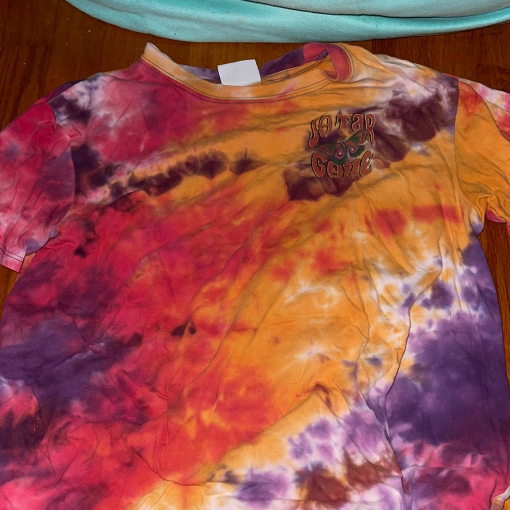Short sleeve empyre size small multicolored
